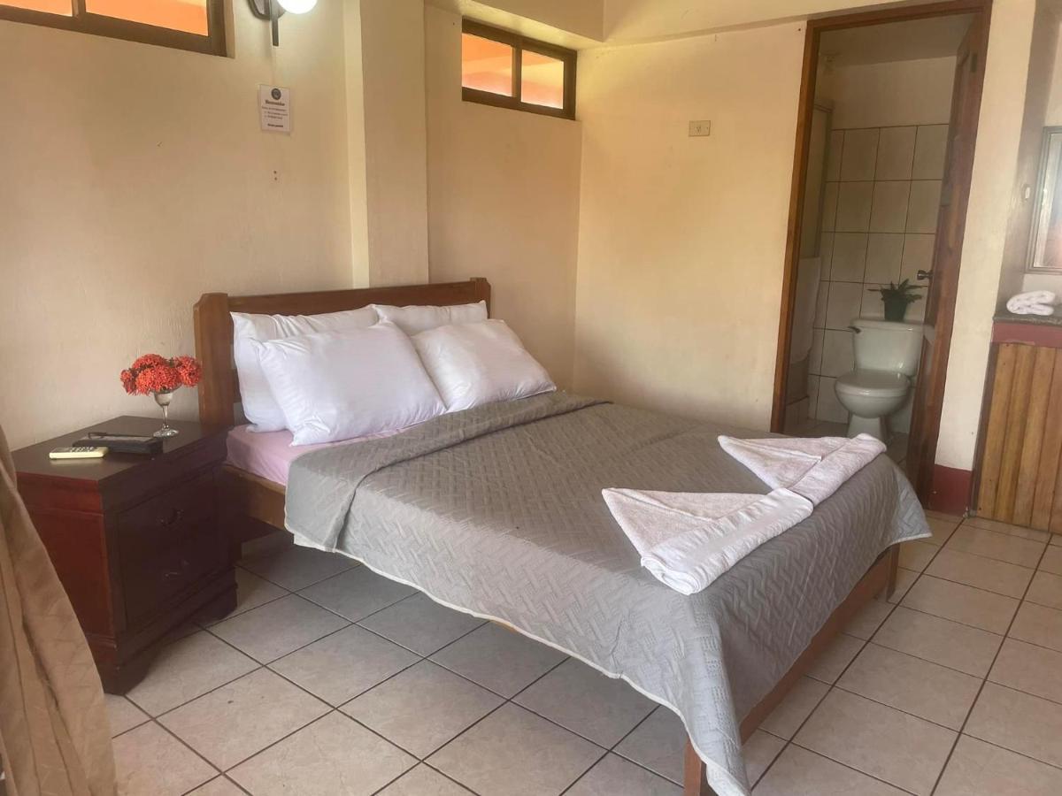 Hotel La Roca Del Mar Пунтаренас Екстериор снимка