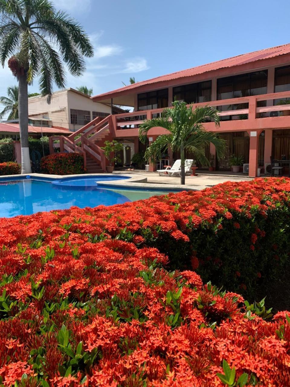 Hotel La Roca Del Mar Пунтаренас Екстериор снимка