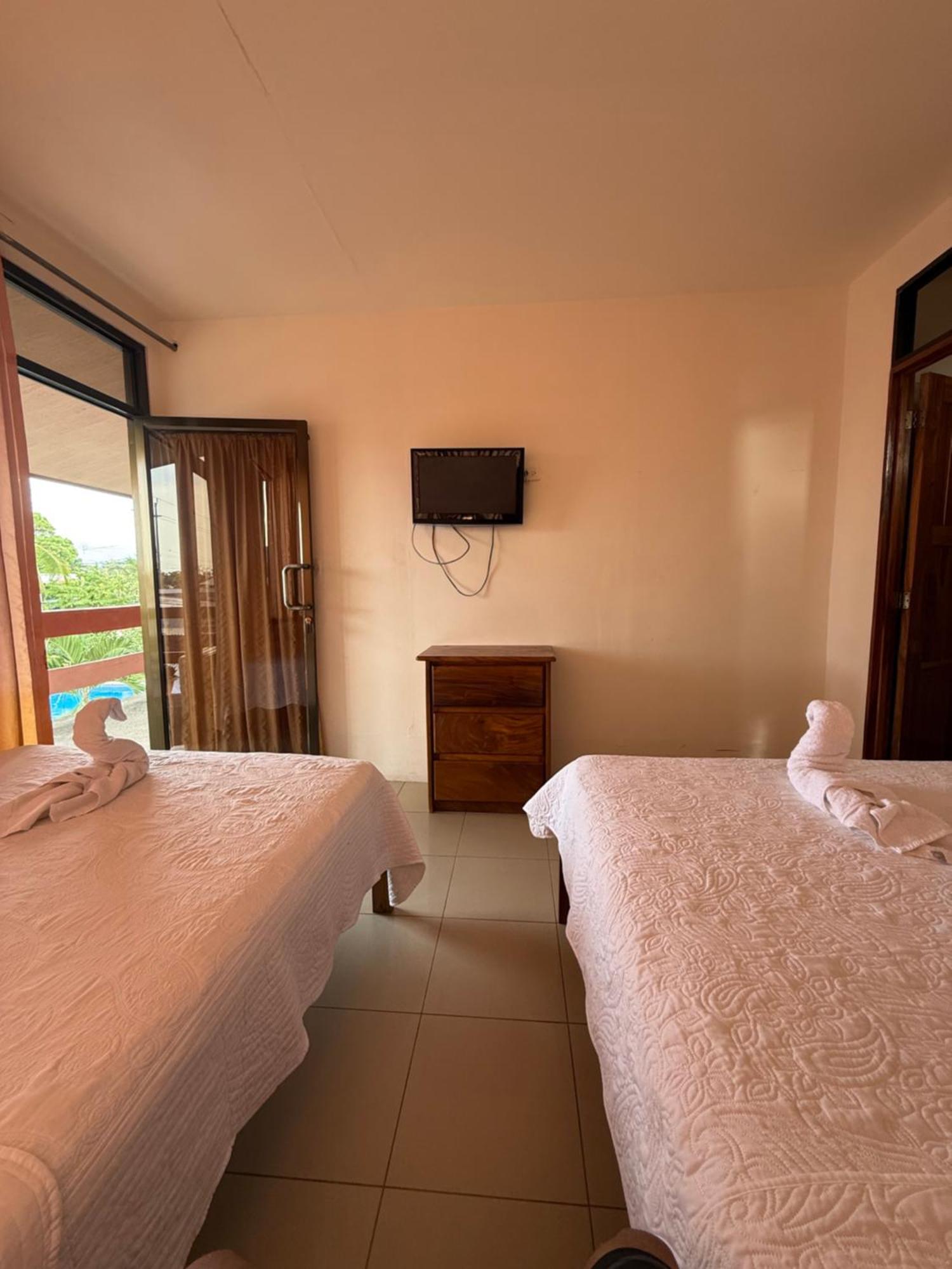 Hotel La Roca Del Mar Пунтаренас Екстериор снимка
